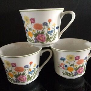 Set of 3 Vintage ceramic 8 oz. Wildflowers by wellington, tea coffee cups, japan